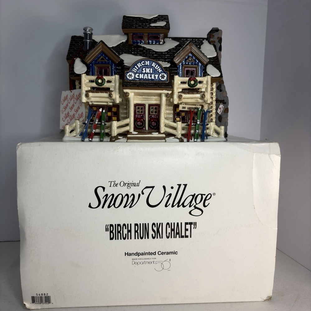 Department 56 Snow Village Birch Run Ski Chalet 54882 w/ Skis Box & Tag